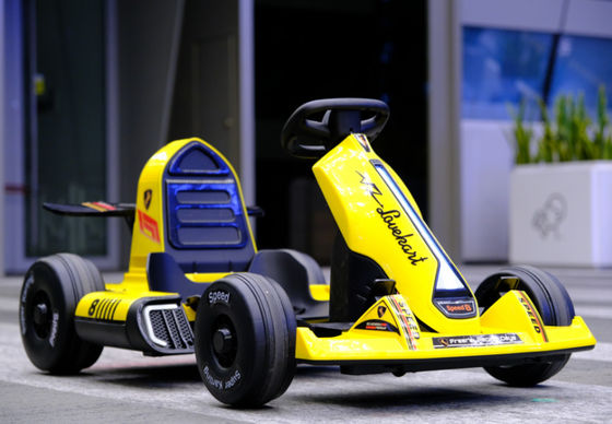14 Jaar oudere auto mode design rijden op karting auto met twee motoren voor een betaalbare prijs