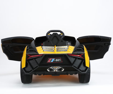 Unisex elektrisch speelgoed voor kinderen met dubbele deuren LED-licht Vier wielen Race Ride On Car 113X66X47cm