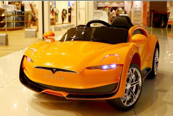 12V elektrische batterij rijden op de auto voor kinderen gemaakt van PP materiaal met maximaal laadvermogen 40kg