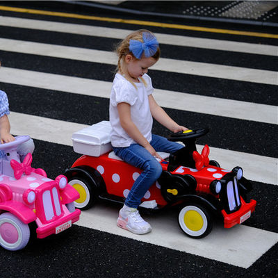 Concurrerend 12V ontwerp kinderen batterij peuter rijden op de auto voor kinderen elektrische auto