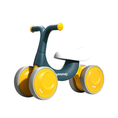 Oranje Plastic Baby Walker Balance Car met stille rolschaatsen en groen ontwerp