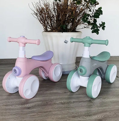 Hot Music Bubble Apparaten en Plastic Wheels Auto voor Kinderen Max Loading 30kg Self Scooter