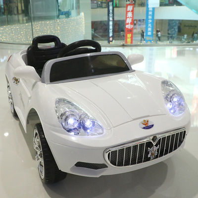 Hot Electric Plastic Kids Toys Rijd op auto's met vier wielen voor peuters 6 jaar oud