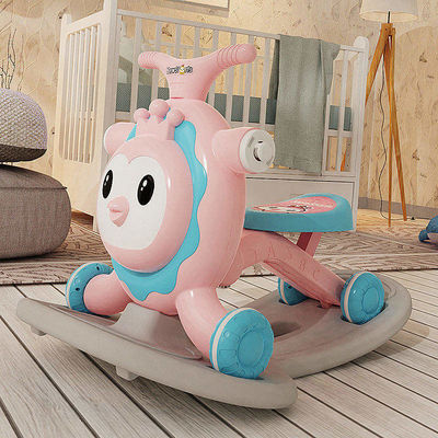 Multifunctionele kinderroze scooter met loopfunctie en schud een paard ontwerp