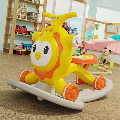 Multifunctionele kinderroze scooter met loopfunctie en schud een paard ontwerp