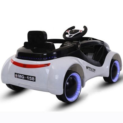 Kinderen elektrische rit op de auto met afstandsbediening muziek en lichten Plastic 380 * 2 motor