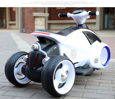 Ride On Toy Driewieler Elektrische kindermotorfiets met knipperende wielen en muziek