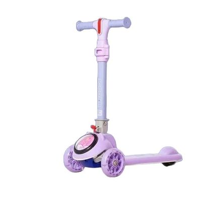 Kids 3 Wheel Ride On Scooter met muziekverlichting en opvouwbaar ontwerp G.W. NW 22.8KG/20.8KG