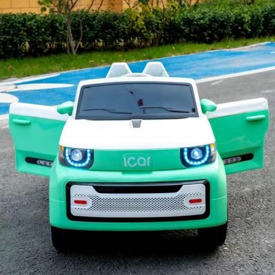 Vier wielen batterij Plastic Baby Kids elektrisch speelgoed met afstandsbediening 12V*390*2 motor