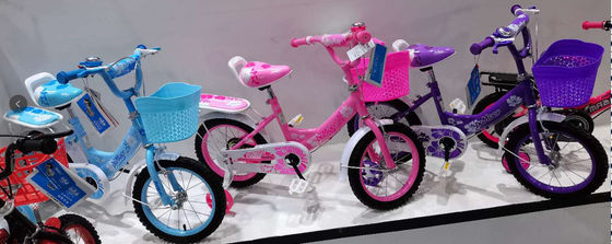 14 inch pedaal tweewiel fiets met stuursproei en kleurmatching plastic mand
